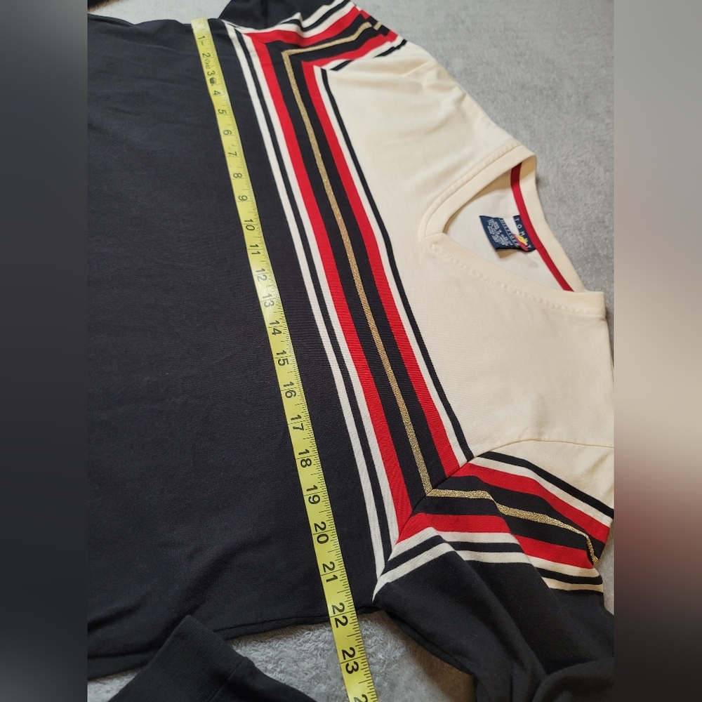 Vintage 90s Tommy Hilfiger Crest Logo Long Sleeve V-Neck. Men's Shirt - Size XL - Picture 4 of 6